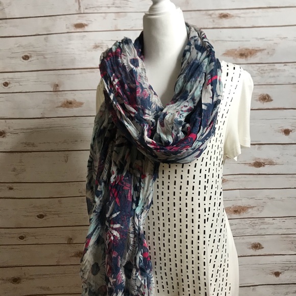 Target Accessories - Blue Floral Daisy Scarf